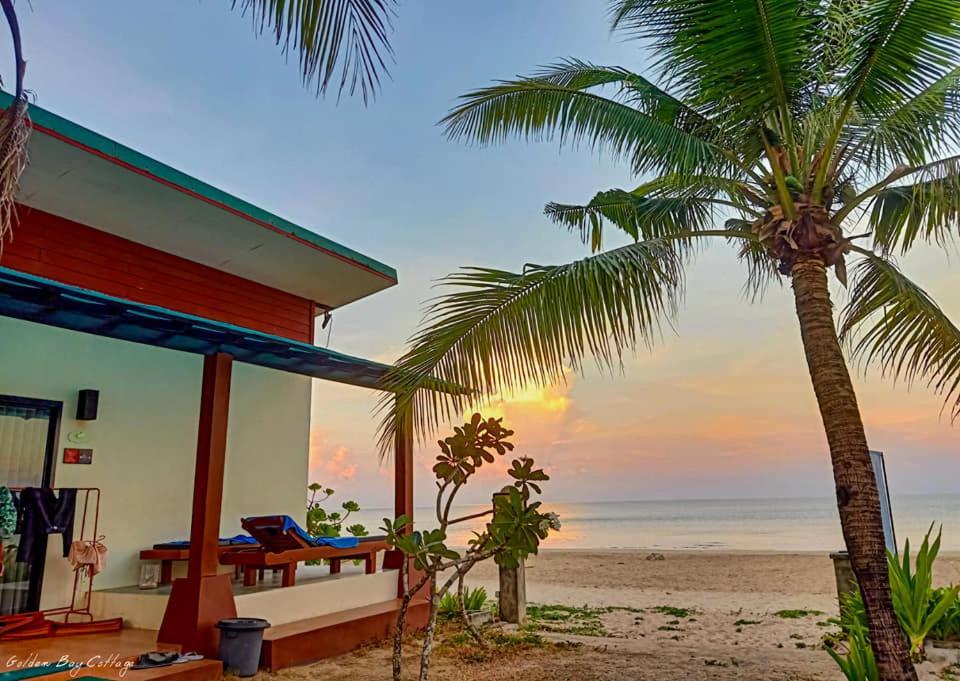 Golden Bay cabaña Ko Lanta Exterior foto